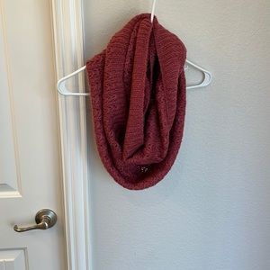 BP dusty Pink knitted scarf